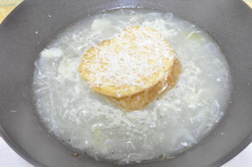 Jak uvařit pařížská česká cibulačka? Snadné recept, připravený za Do 30 minut